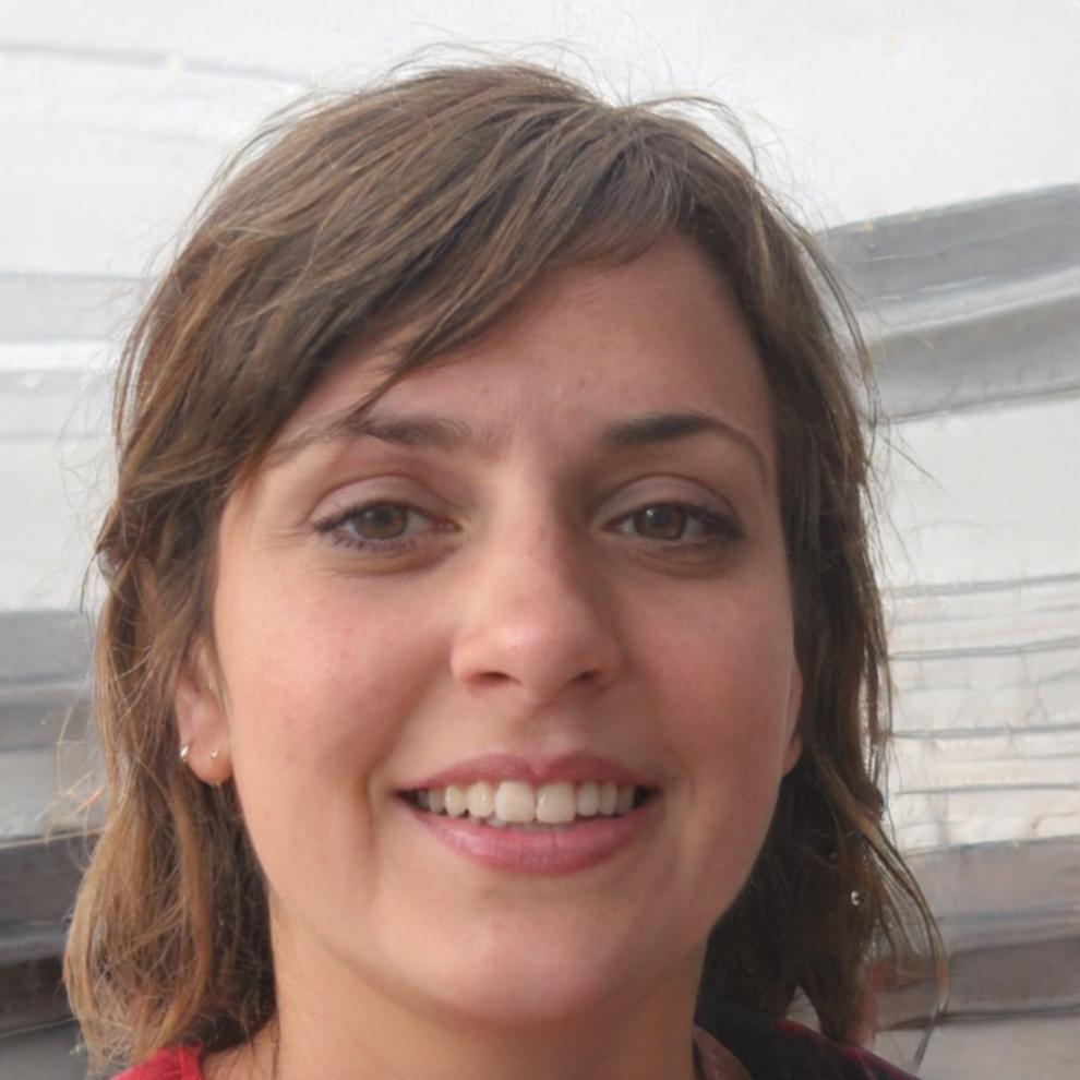 Marie Dubois, experte financière